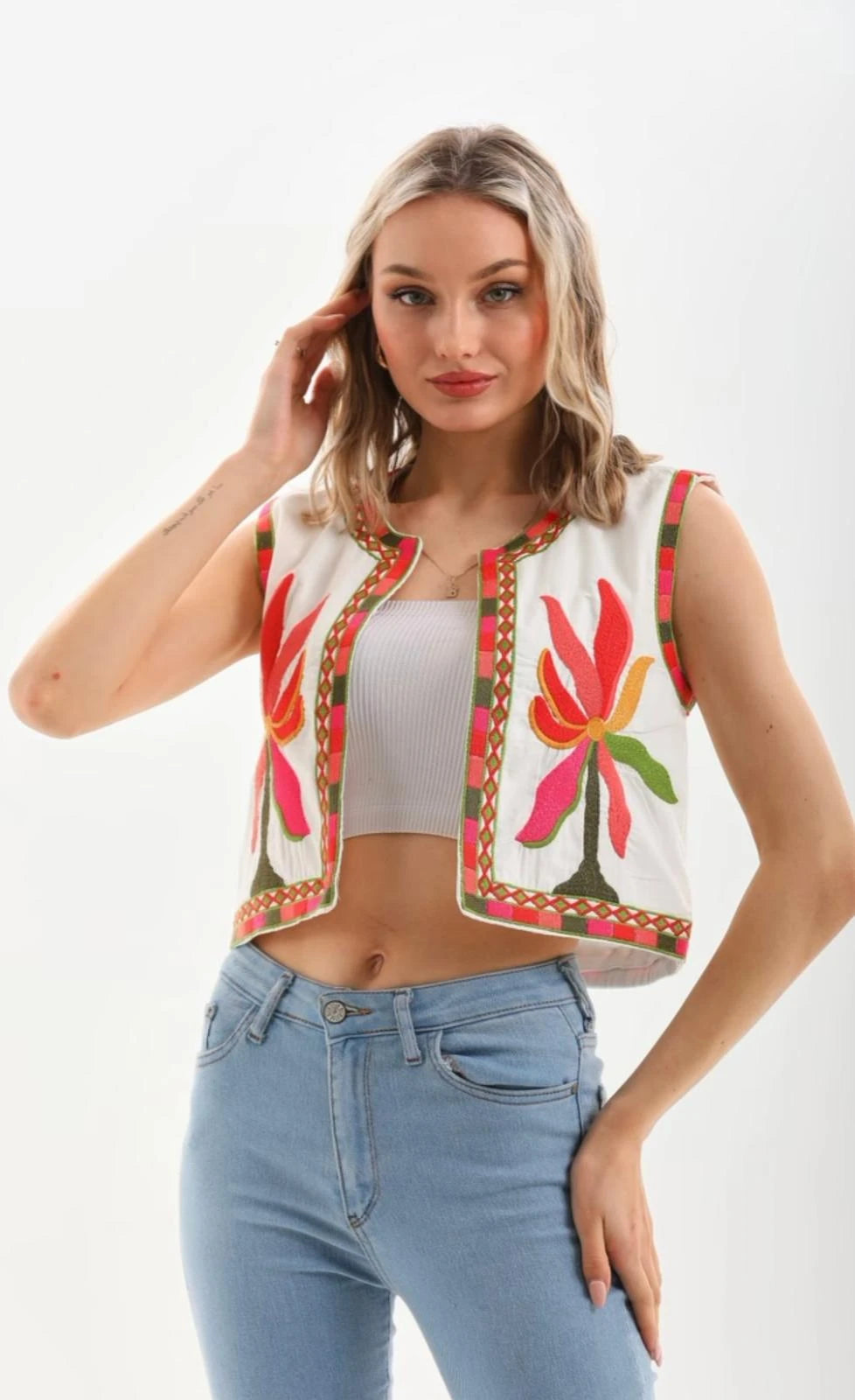 Nakış İşlemeli %100 Cotton İnce Mevsimlik Yelek