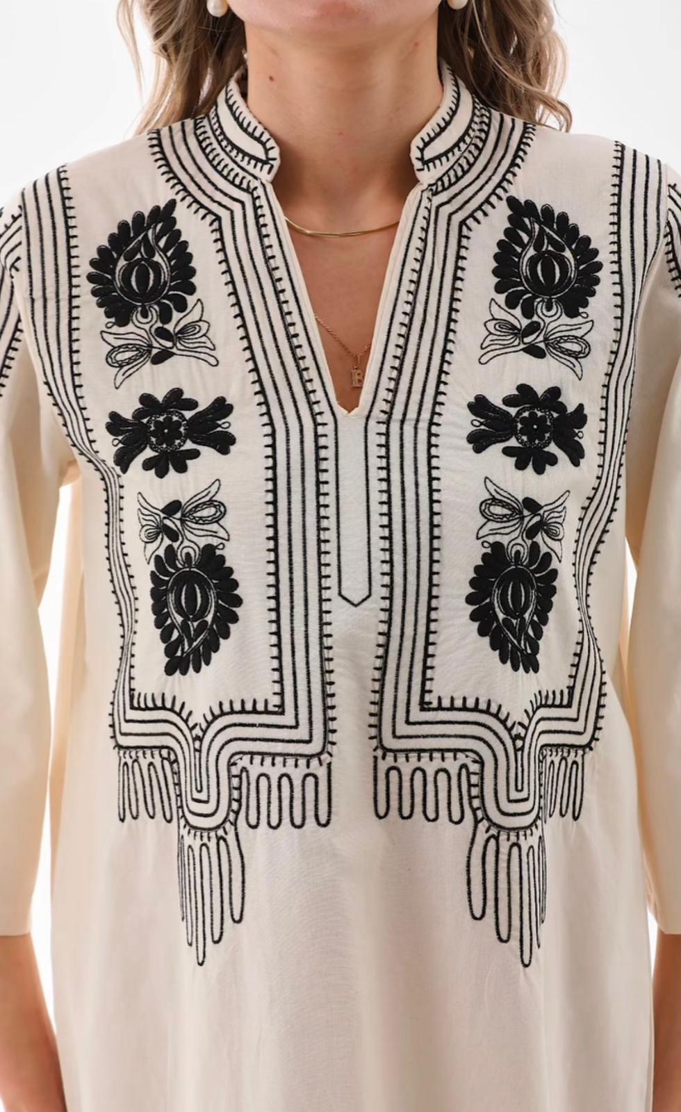 Nakış İşlemeli Yarım Kol Rahat %100 Cotton Mevsimlik Elbise