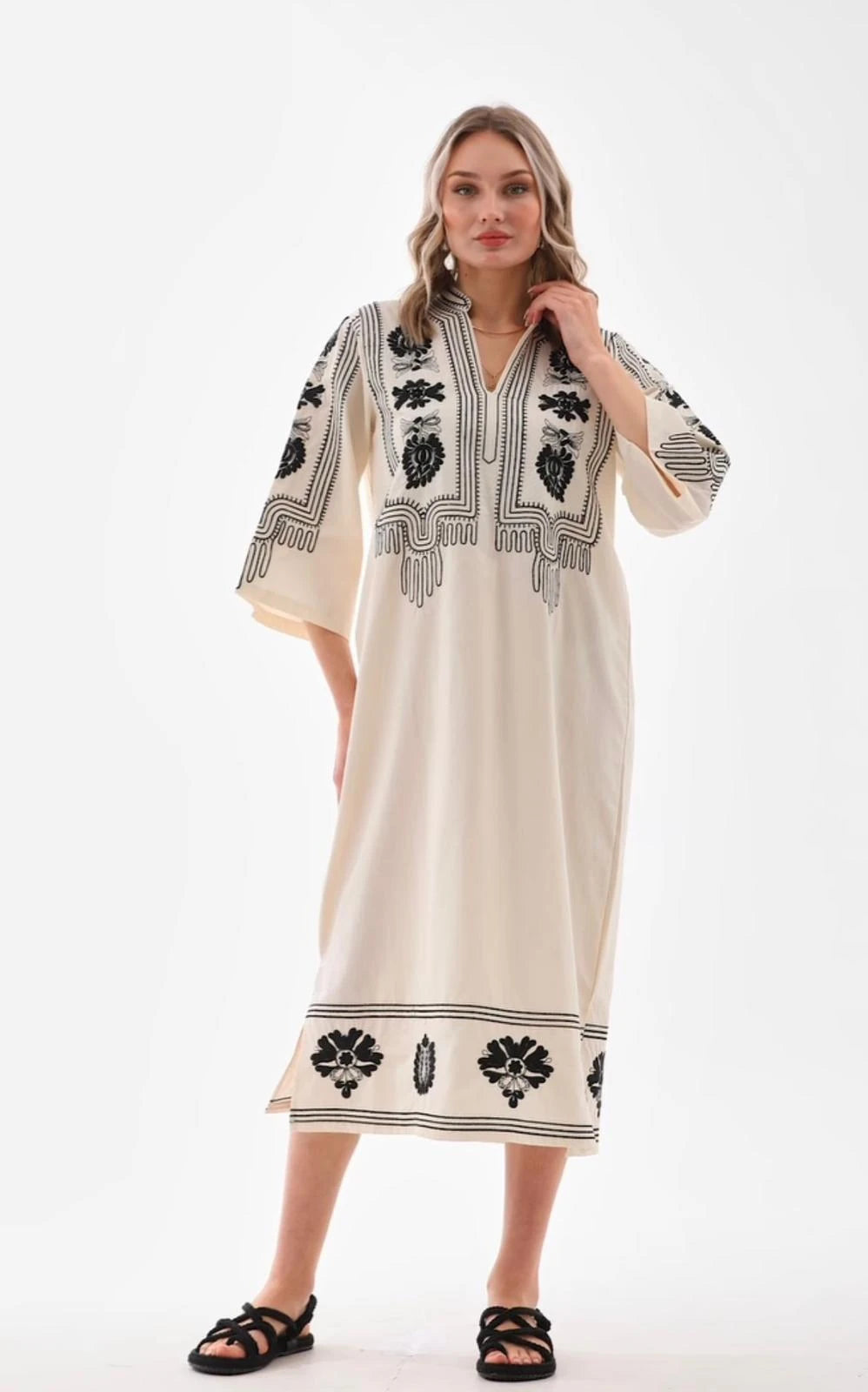 Nakış İşlemeli Yarım Kol Rahat %100 Cotton Mevsimlik Elbise