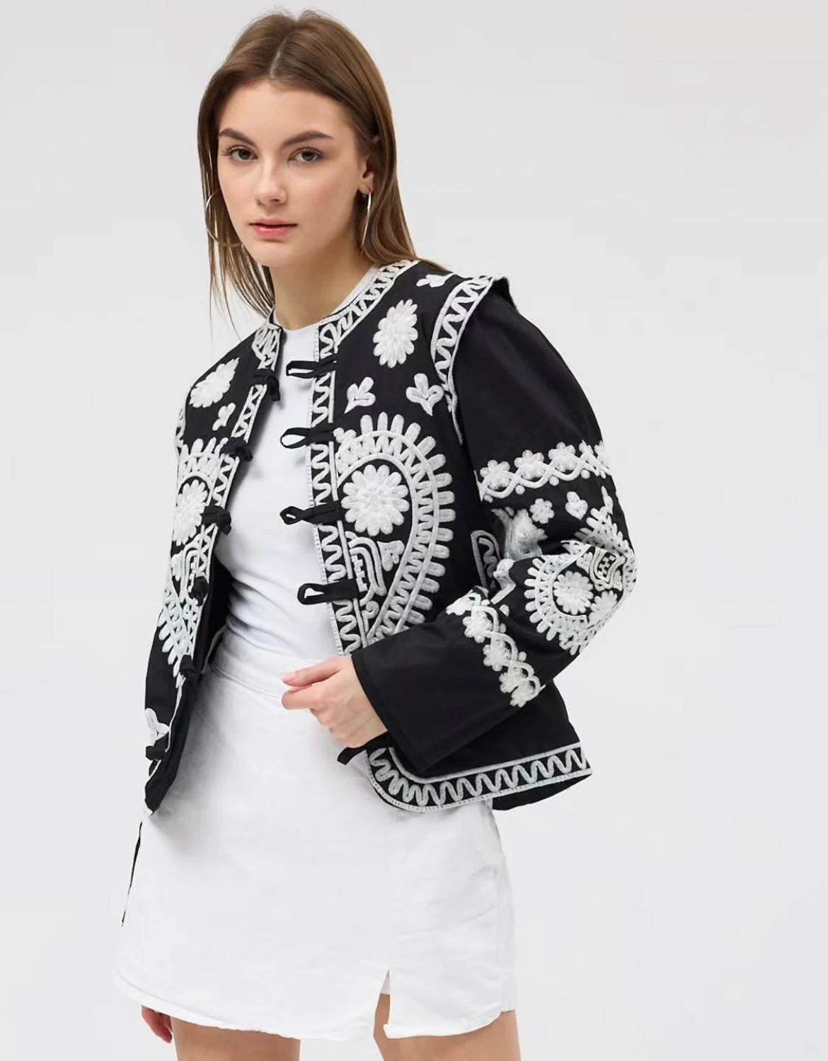 Nakış İşlemeli Bağlamalı Detaylı Cotton Ceket
